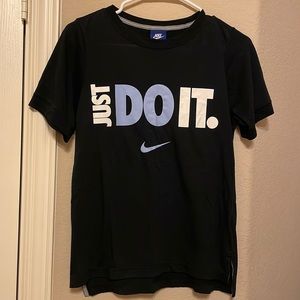 Nike top